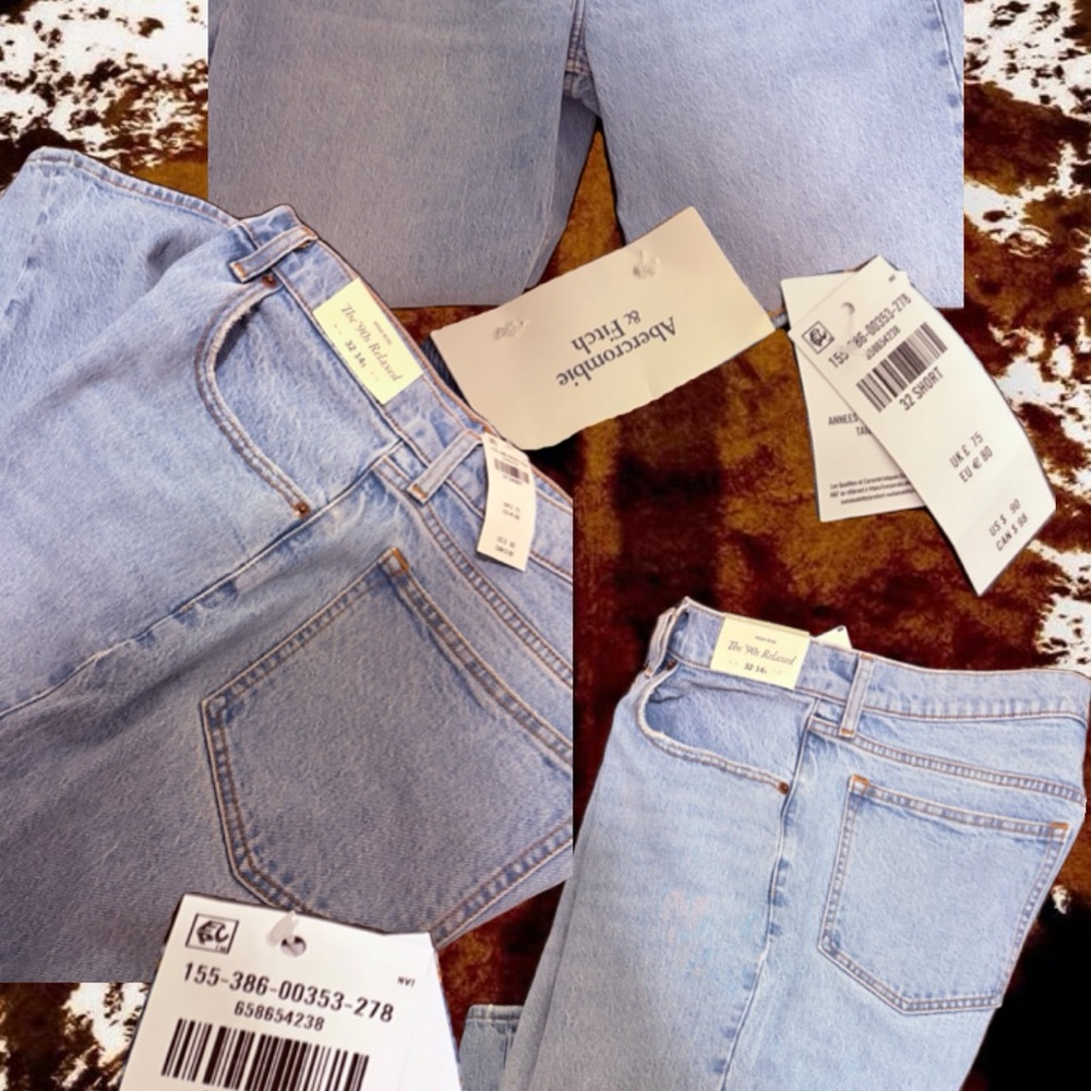 Abercrombie & Fitch Women's Straight Leg Jeans in Light Blue